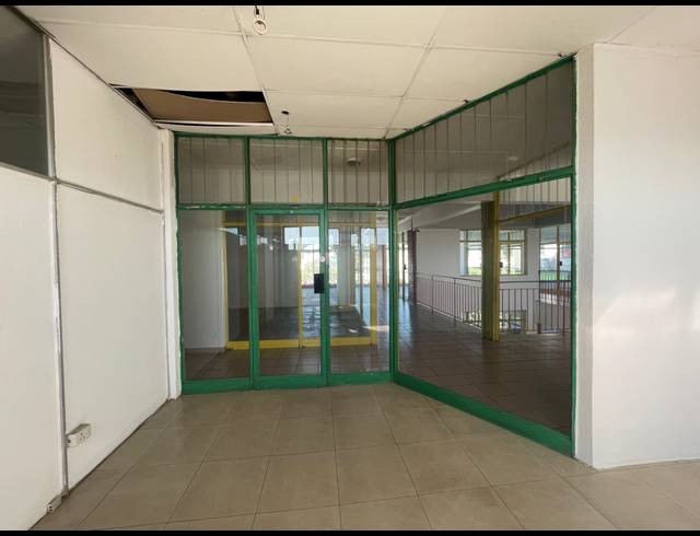 40M² RETAIL TO LET IN STARWOOD